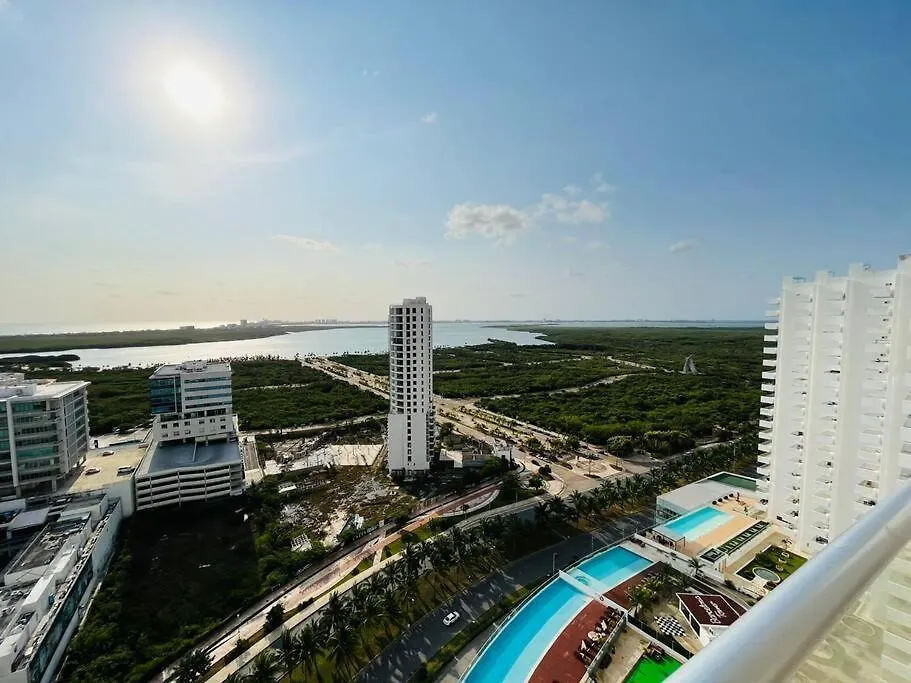 Amazing View 2 Bedroom Apto,5 Min To Hz,Malldownstairs Ny1601 Cancun Apartment